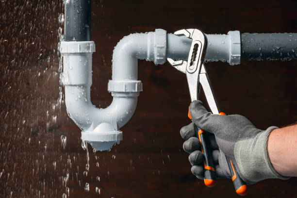 Professional Leak Detection technician working in Bonaire, GA